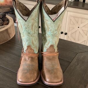 Laredo Tan and Mint Western Ankle Boots
